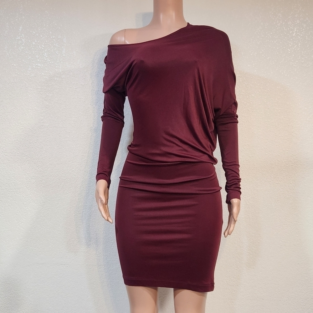 BCBGMAXAZRIA Dress Women Medium Red Laheld Asymmetric Dolman Sleeves Bodycon